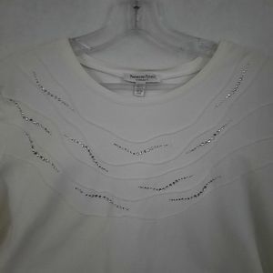 Proportion Petite Off White textured rhinestone Tee Ladies Size Large